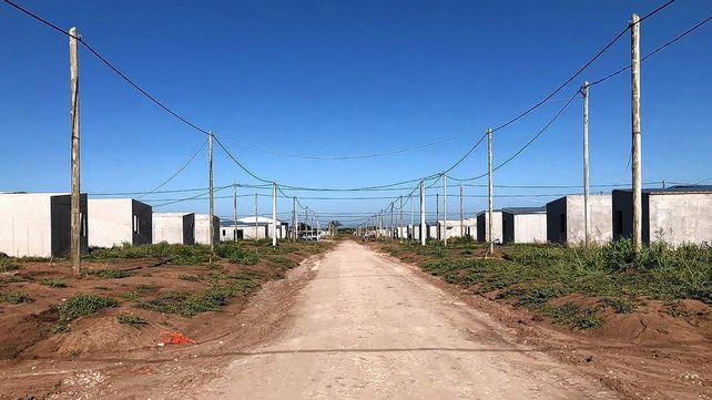 Por fondos nacionales para terminar el plan de 500 Viviendas