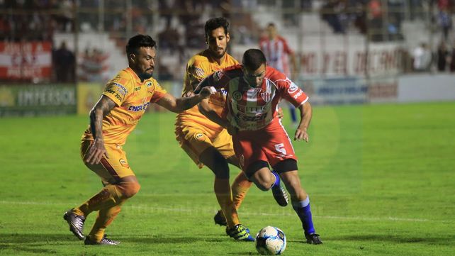 Atlético Paraná volvería a enfrentar a Crucero del Norte en el Torneo Federal A. Los dos descendieron de la B Nacional. &nbsp;