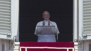 Francisco instó a los jóvenes a combatir el vacío y el consumismo