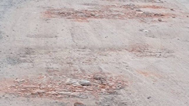 Calle Tibiletti: vecinos aislados y cansados de reclamar por el estado de la arteria