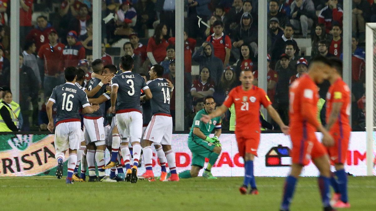 Paraguay sumó tres puntos de oro en Santiago y llenó de dudas a Chile