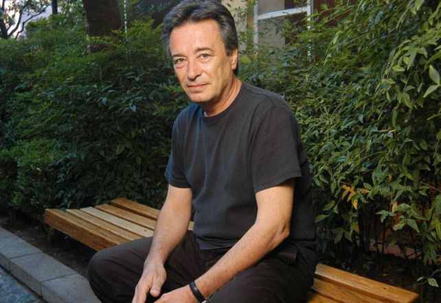 Oscar Martínez habló desde España donde dice que no están pendientes de lo que pasa en Argentina.
