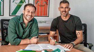 Banfield sorprendió con la llegada de Andújar como mánager