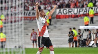 Lucsa Beltrán anotó dos goles en la victoria de River 3-0 sobre Godoy Cruz.