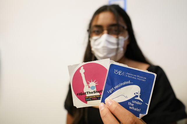 Nueva York ofrece 100 dólares a quienes se vacunen contra el coronavirus
