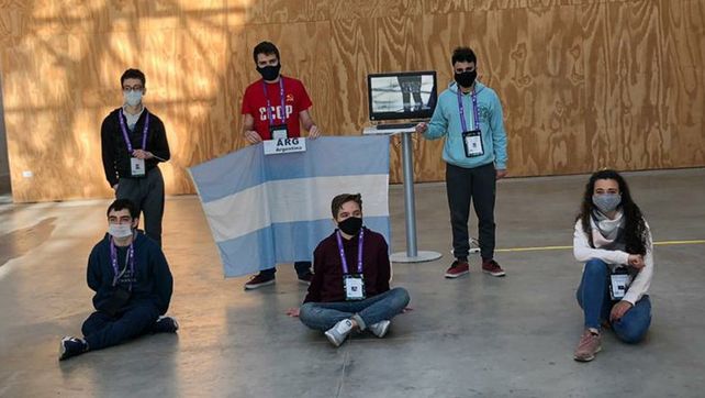 Dos alumnos del Politécnico ganaron la medalla de bronce en las Olimpíadas de Matemática de Rusia