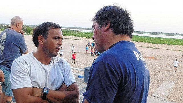 Alejandro Capobianco junto a Kiko Salva en uno de los entrenamientos del CRAI en la costanera santafesina.