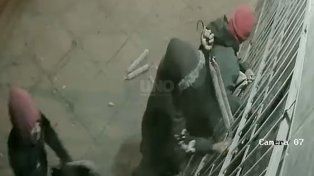 Ladrones robaron salamines y fiambres de un frigorífico en barrio Barranquitas