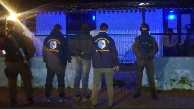 En múltiples allanamientos detuvieron a 14 personas y secuestraron estupefacientes