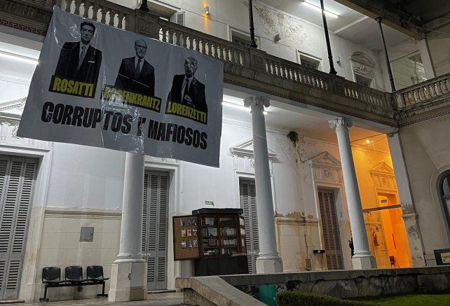 En Derecho de la UNR se realizó una toma activa en repudio a la condena de Cristina