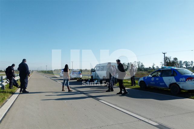 Cinematográfica persecución policial con una gavilla de ladrones apresada