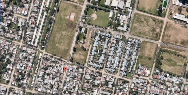 Prendieron fuego a una casa con una mujer y sus hijos adentro