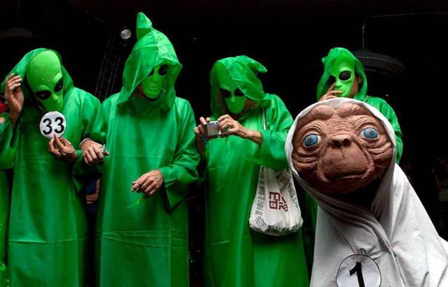 ET y sus amigos