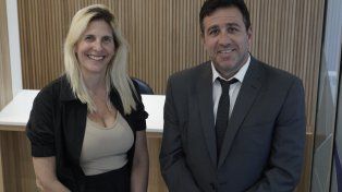 Karina Rajz junto a Gabriel Dobkin dirigen Pilares del Rosario.
