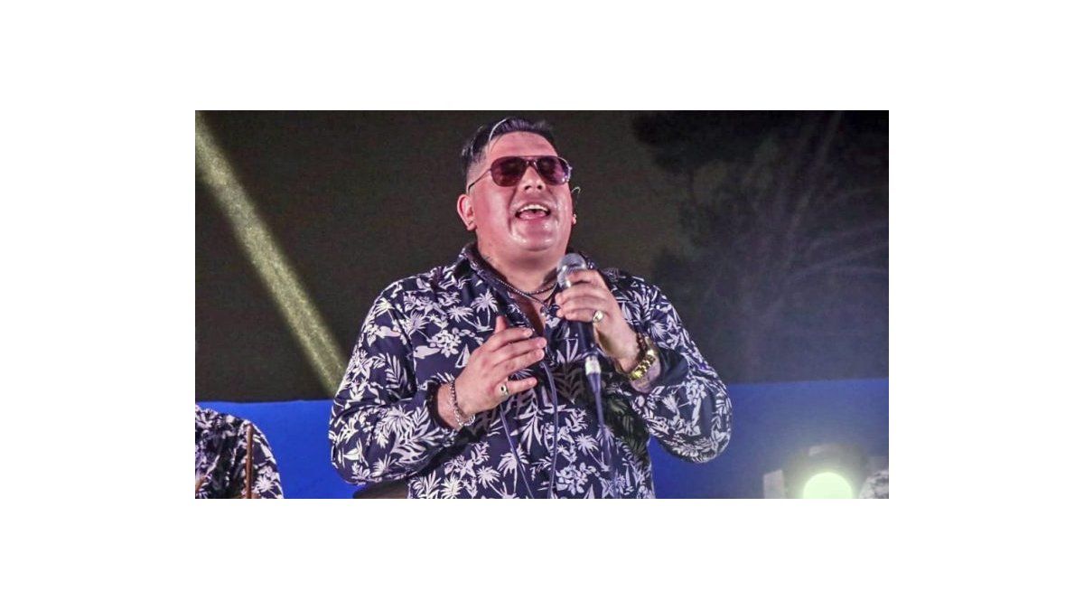 Condenaron a cantante de cumbia por regentear un local de apuestas ilegales thumbnail