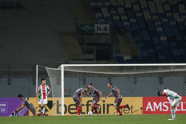 Newells: un año de despedidas y esquivo en resultados