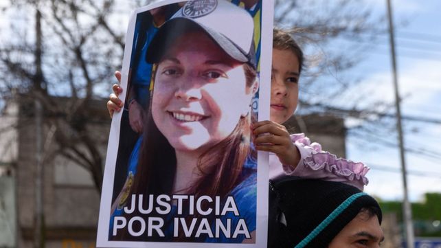 Ivana Garcilazo, asesinada con un piedrazo cuando regresaba a su casa en moto tras presenciar el clásico del 30 de septiembre pasado.