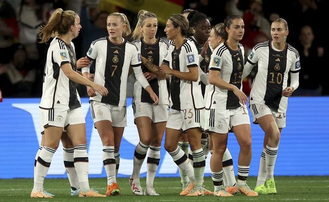 Las germanas mostraron todo su poderío futbolístico como para dejar en claro que son unas de las candidatas a quedarse con el Mundial.