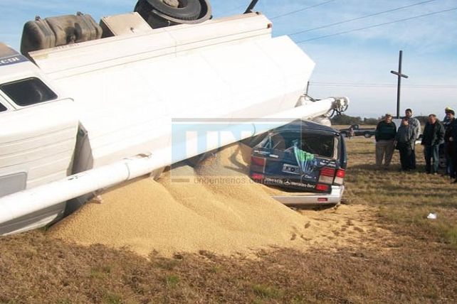 Un muerto en el acceso a Lucas González