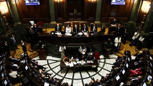 El kirchnerismo propone un subsidio de 8 mil pesos para travestis de más de 40 años