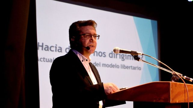 El economista y consultor Cristián Módolo participó del encuentro en AEC.