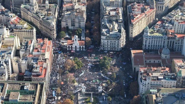 Hubo una masiva movilización en apoyo a Cristina Fernández.