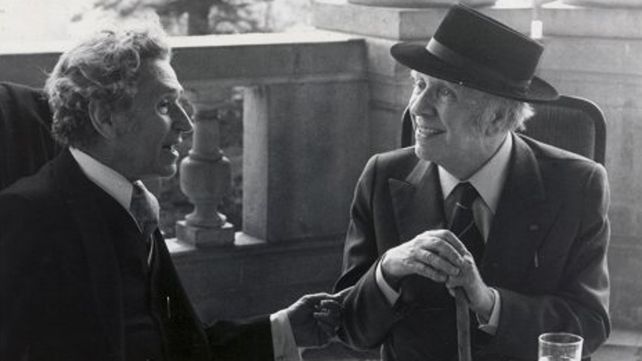 Borges. El escritor aparece en numerosas fotografías de la muestra.