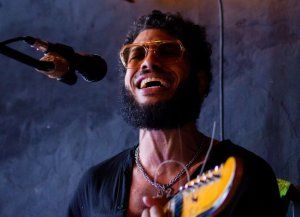 Ayán presenta Artleta Groove en el Centro Cultural Juan L. Ortiz