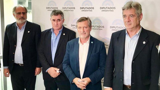 La Mesa de Enlace pedirá explicaciones por la suba de retenciones e impuestos.