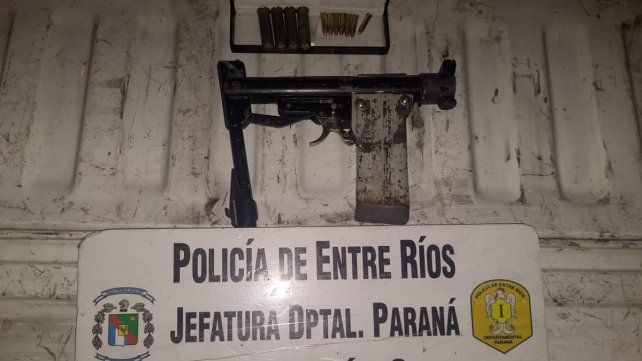 Un hombre de Paraná estaba con un arma cerca de la casa de su ex y fue detenido.