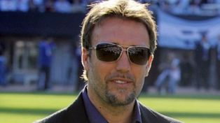 Le pidieron un autógrafo a Batistuta y lo usaron en un pagaré de $320 mil