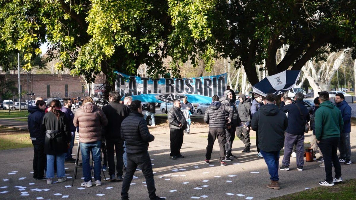 Sindicatos rosarinos salieron a protestar contra la desregulación de la marina mercante