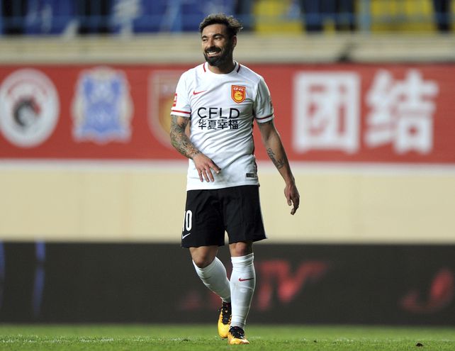 Polémica en China por una foto que el Pocho Lavezzi subió a las redes sociales
