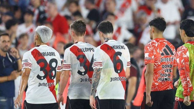 La decisión que tomó Coudet con el plantel de River tras la derrota en el Superclásico