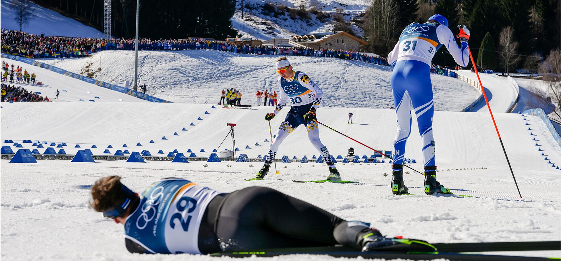 Alvar Johannes Alev, de Estonia (de izquierda a derecha), Truls Gisselman, de Suecia, y Niko Anttola, de Finlandia, reaccionan tras cruzar la meta en la prueba masculina de esquí de fondo de 10 km con salida libre en los Juegos Olímpicos de Invierno de 2026, en Tesero, Italia, el viernes 13 de febrero de 2026. (Foto AP/Evgeniy Maloletka Alvar Johannes Alev, de Estonia (de izquierda a derecha), Truls Gisselman, de Suecia, y Niko Anttola, de Finlandia, reaccionan tras cruzar la meta en la prueba masculina de esquí de fondo de 10 km con salida libre en los Juegos Olímpicos de Invierno de 2026, en Tesero, Italia, el viernes 13 de febrero de 2026. (Foto AP/Evgeniy Maloletka