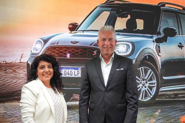 Ivana Dip, CEO BMW GROUP Argentina y Dr. Alexander W. Wehr, Presidente y CEO BMW GROUP Latinoamérica.