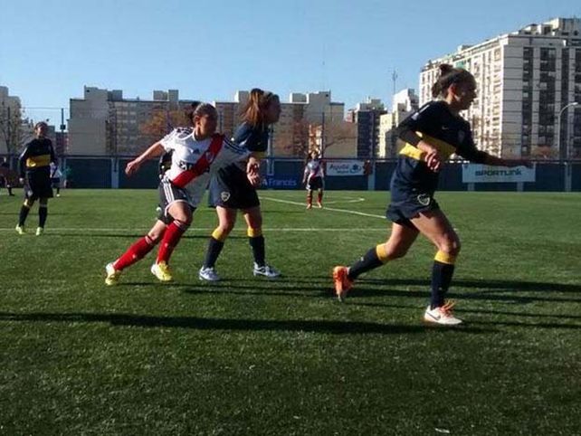 Las chicas de Boca aplastaron a River en el superclásico