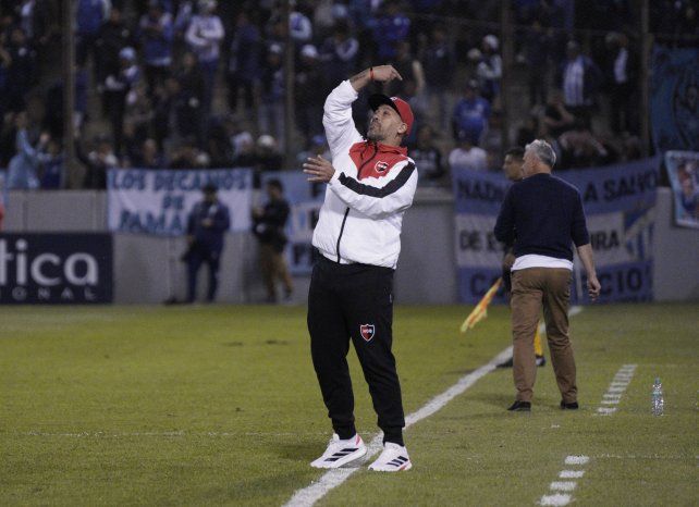 Cristian Fabbiani decidió que un atacante que todavía no fue titular aparezca entre los once de Newells.