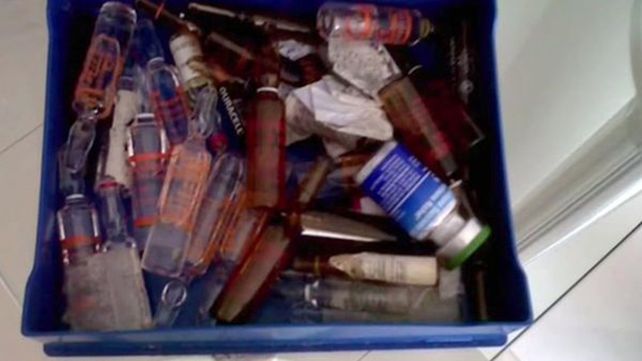 Las ampollas y drogas que la denunciante forografió en en departamento de Palermo.