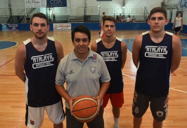 Integrantes del equipo de barrio República de la Sexta.