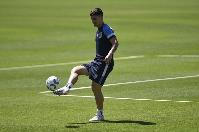 Luca Martínez Dupuy viene de hacer un gran partido contra River y ante Arsenal tendrá la chance de ser titular.