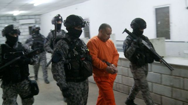 Trasladaron a Dibu Gómez a una cárcel de Santa Fe: así fue el operativo que trajo al prófugo de alto perfil a la provincia