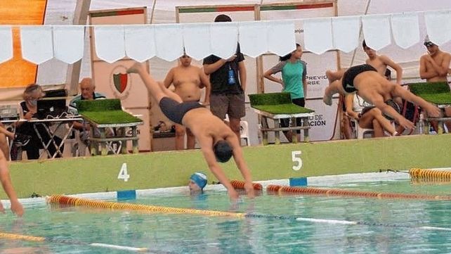 15 instituciones y un total de 219 deportistas compitieron en el torno de natación organizado por Atlético San Jorge.