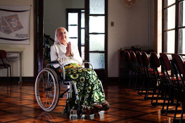 Una monja brasileña hincha de Inter es la persona más longeva del mundo