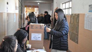Hasta las 12 del mediodía ya votó un 30% del padrón en Santa Fe y supera el porcentaje nacional