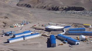 Niegan que el agua esté contaminada por el derrame de cianuro en una mina