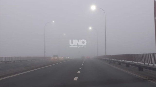 Niebla en la ciudad de Santa Fe