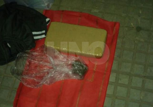 Sunchales: aprehendieron a un hombre que transportaba un ladrillo de marihuana