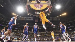 LeBron James fue amo y señor en el triunfo de Los Angeles
