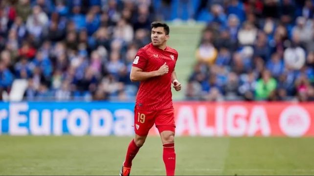 El jugador de Sevilla y de la selección nacional tuvo que soportar los gritos discriminatorios de algunos hinchas de Getafe.